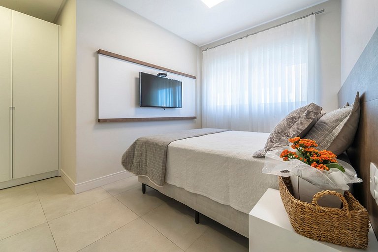 Mario Guilherme - Apto - 203 - Apartamento Impecável em Cond