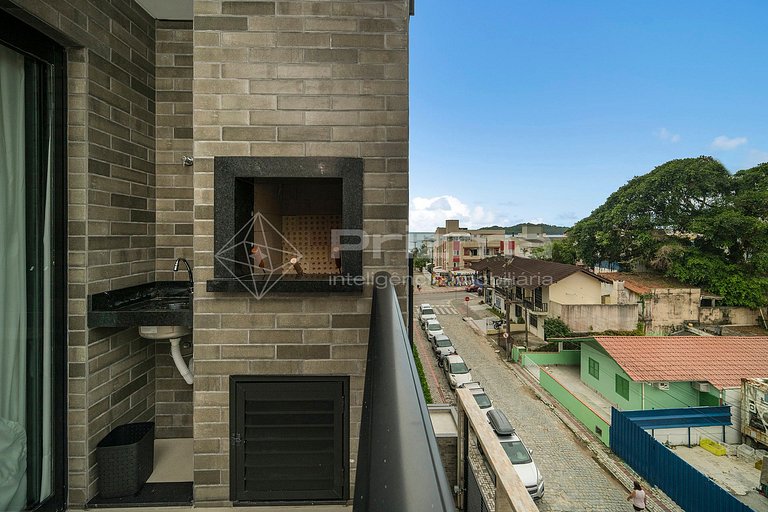 302 03 Waldgarten Bombinhas - 50 m do Mar e Frente Avenida -