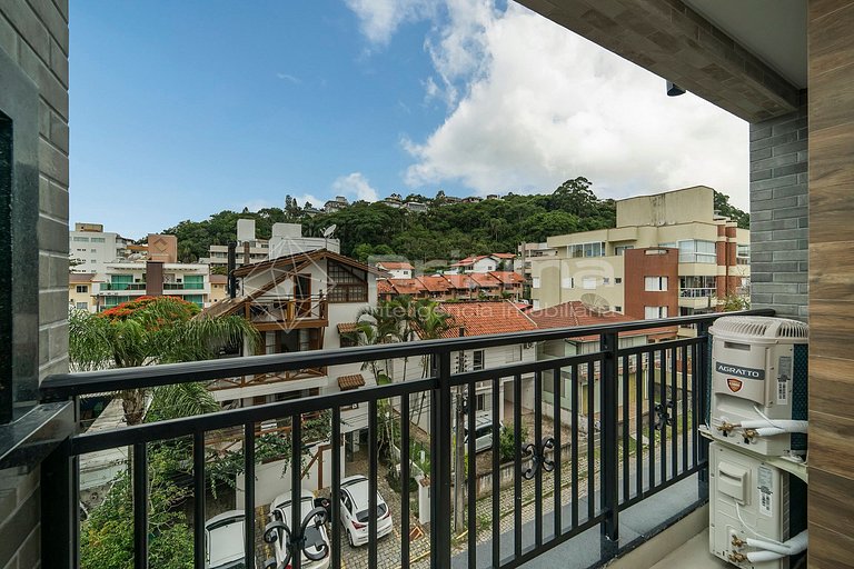 302 03 Waldgarten Bombinhas - 50 m do Mar e Frente Avenida -