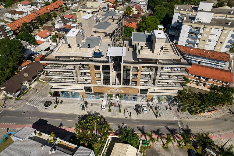 302 03 Waldgarten Bombinhas - 50 m do Mar e Frente Avenida -