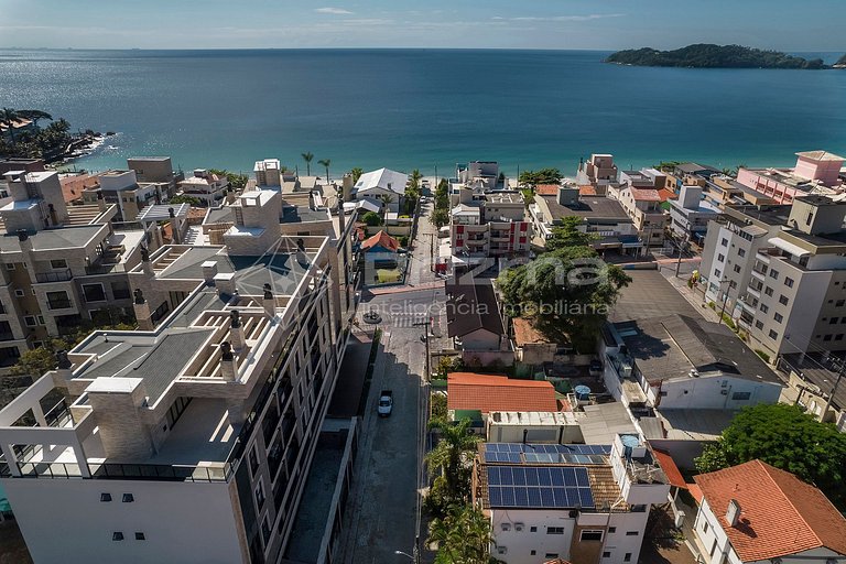 302 03 Waldgarten Bombinhas - 50 m do Mar e Frente Avenida -