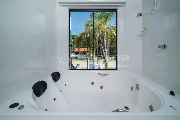 Charmoso duplex com piscina privativa na praia de Mariscal.