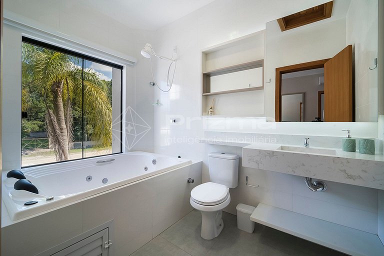 Charmoso duplex com piscina privativa na praia de Mariscal.