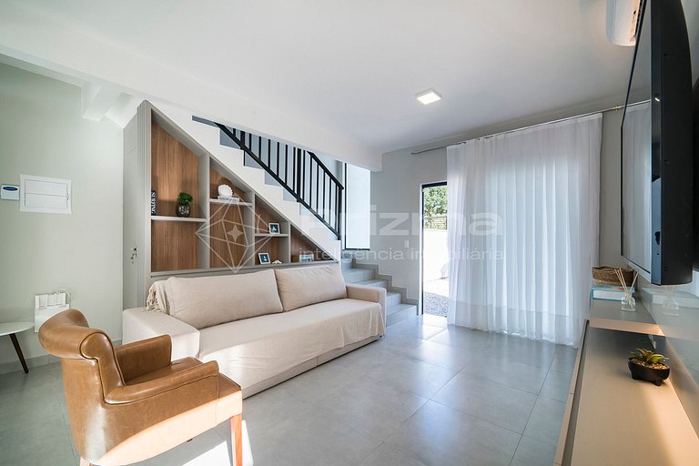 Charmoso duplex com piscina privativa na praia de Mariscal.