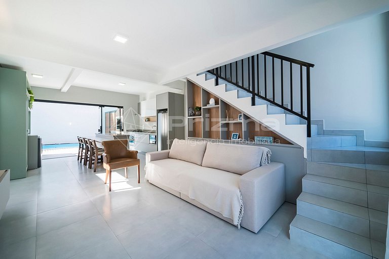 Charmoso duplex com piscina privativa na praia de Mariscal.