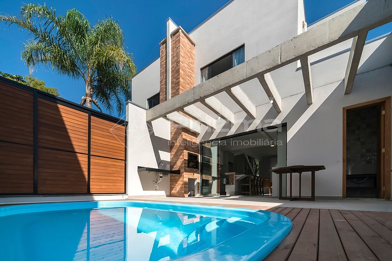 Charmoso duplex com piscina privativa na praia de Mariscal.