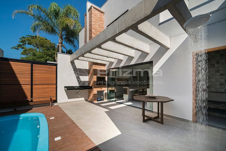 Charmoso duplex com piscina privativa na praia de Mariscal.