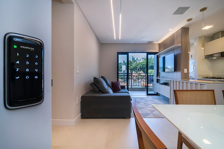 502 03 - WaldGarten- 50 m do Mar Frente a Avenida - Condomín