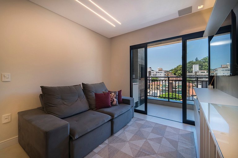 502 03 - WaldGarten- 50 m do Mar Frente a Avenida - Condomín