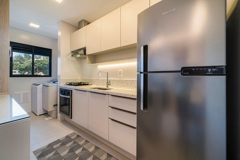 502 03 - WaldGarten- 50 m do Mar Frente a Avenida - Condomín