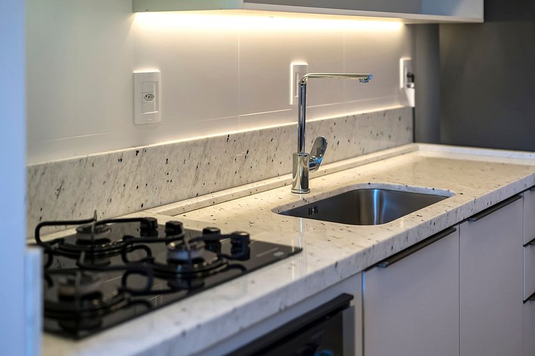 502 03 - WaldGarten- 50 m do Mar Frente a Avenida - Condomín