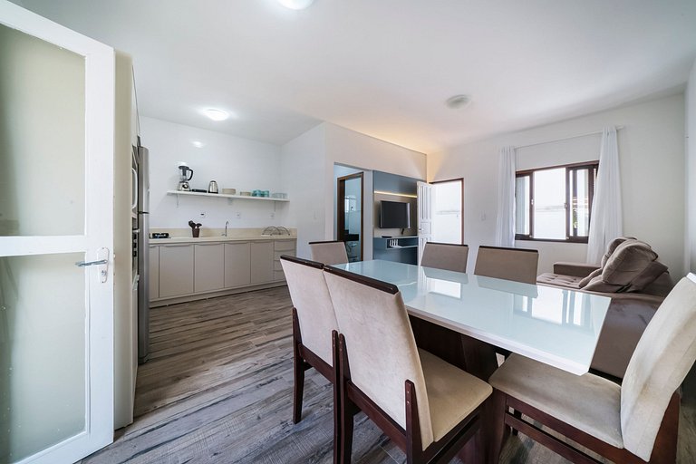 Apartamento Confortável - 50 metros da Praia de Bombinhas