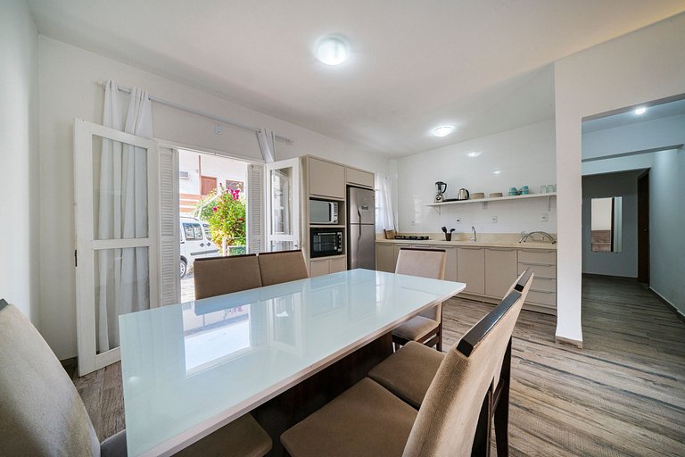 Apartamento Confortável - 50 metros da Praia de Bombinhas