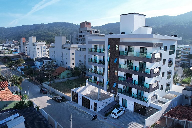 Monserrate 103 - Apto na praia de Bombas - Finamente mobilia