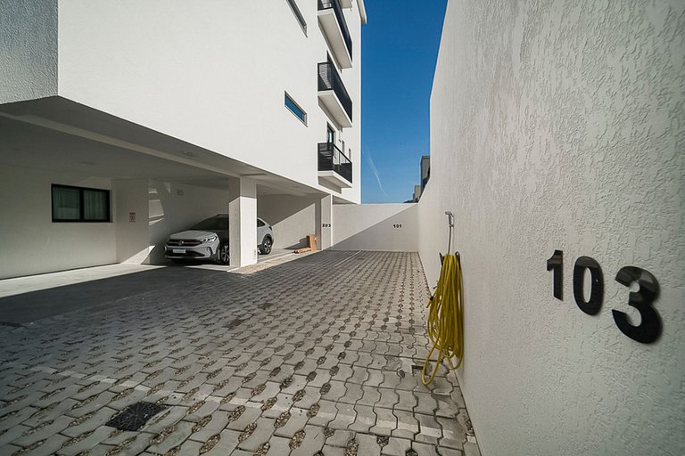 Monserrate 103 - Apto na praia de Bombas - Finamente mobilia