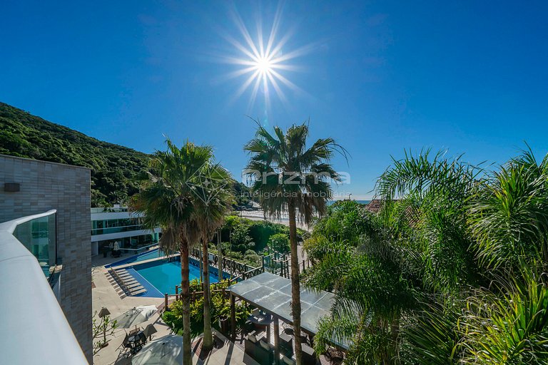 Luxo e conforto • Apto frente mar com piscina