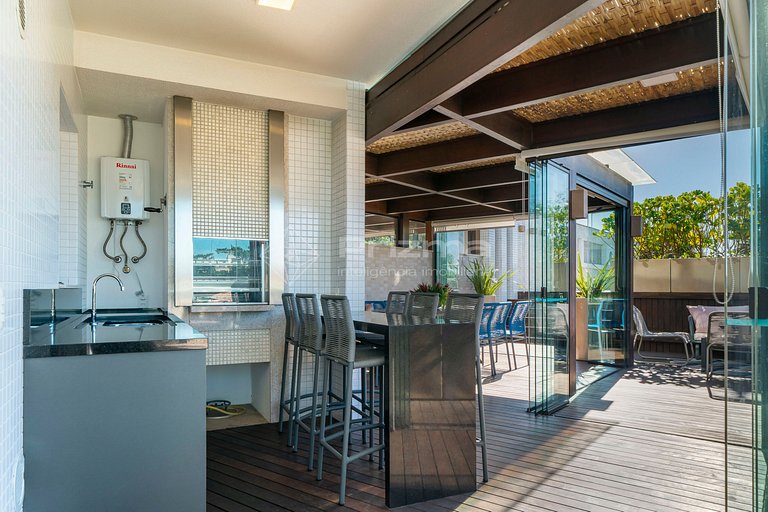 Luxo e conforto • Apto frente mar com piscina