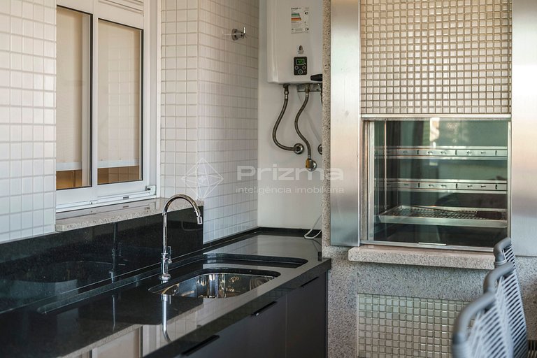 Luxo e conforto • Apto frente mar com piscina