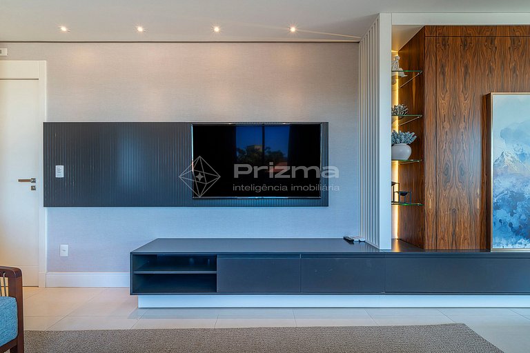 Luxo e conforto • Apto frente mar com piscina