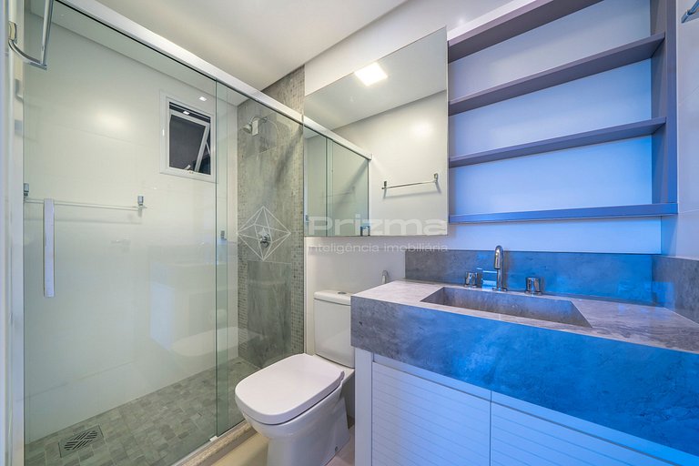 Luxo e conforto • Apto frente mar com piscina