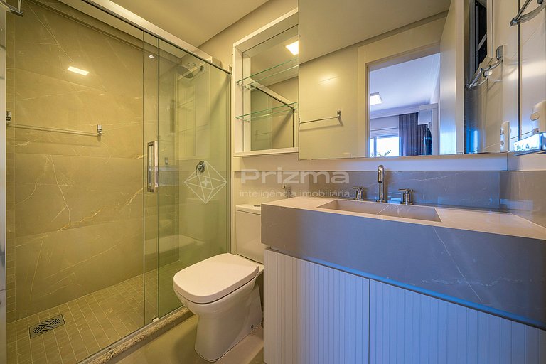 Luxo e conforto • Apto frente mar com piscina