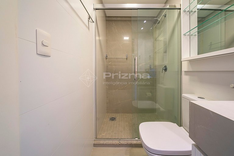 Luxo e conforto • Apto frente mar com piscina