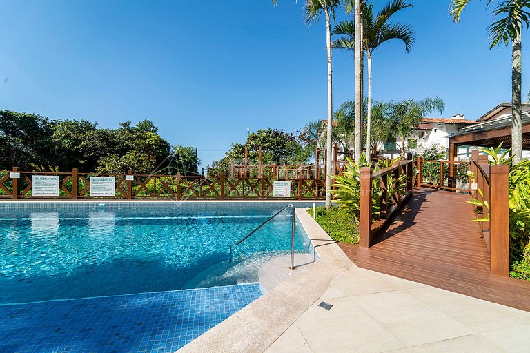 Luxo e conforto • Apto frente mar com piscina