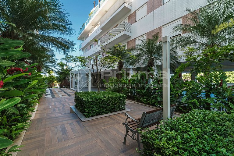 Luxo e conforto • Apto frente mar com piscina