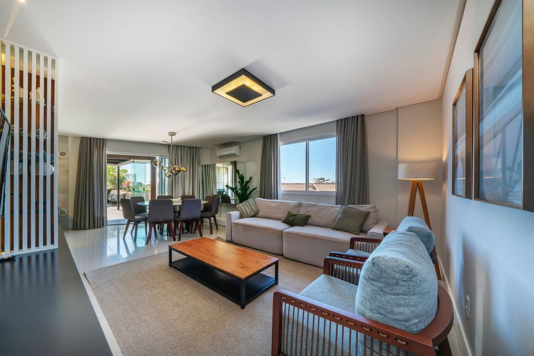 Luxo e conforto • Apto frente mar com piscina