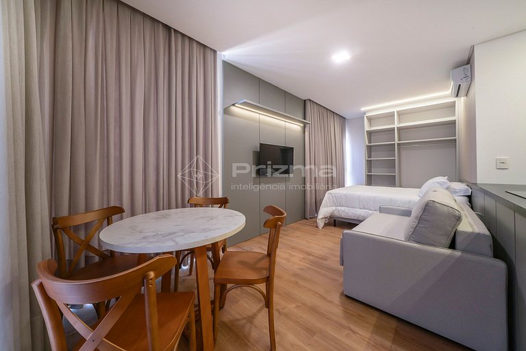 402 - Flat com café da manhã a 120m da praia