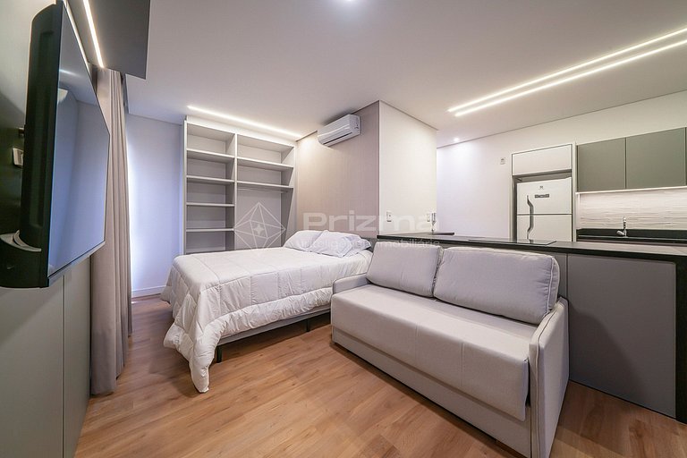 402 - Flat com café da manhã a 120m da praia