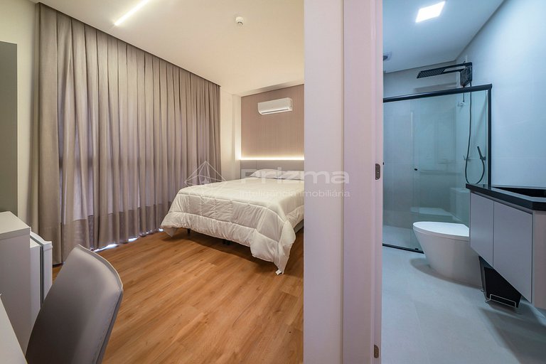 408 - Ótima Suíte em Localização Incrível – Praia de Bombinh