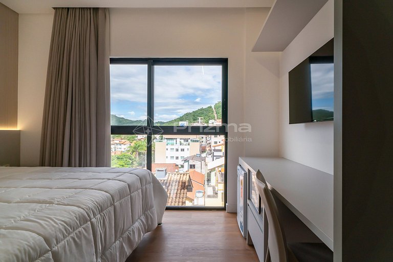 405 - Ótima Suíte em Localização Incrível – Praia de Bombinh