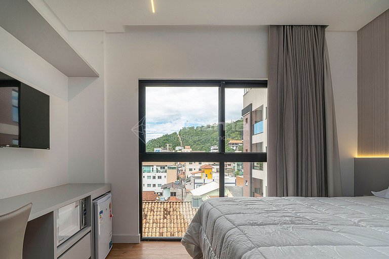 404 - Suíte Linda em Excelente Localização – Praia de Bombin