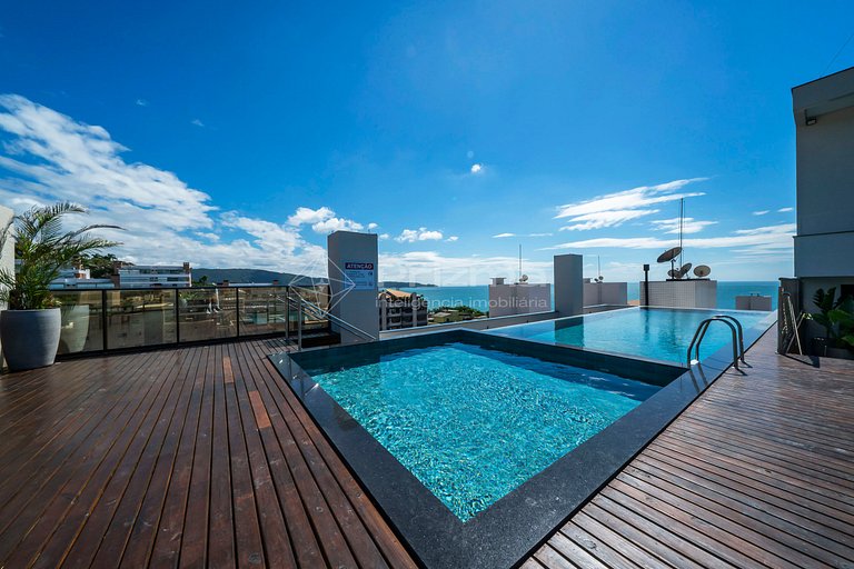 402 - Flat com café da manhã a 120m da praia
