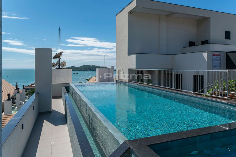 402 - Flat com café da manhã a 120m da praia