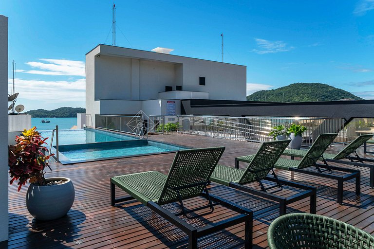 402 - Flat com café da manhã a 120m da praia