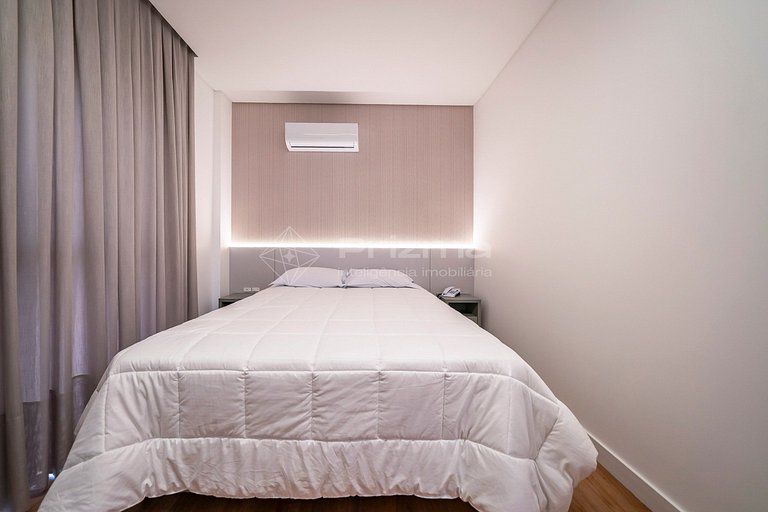 308 - Suíte Elegante em Localização Incrível – Praia de Bomb