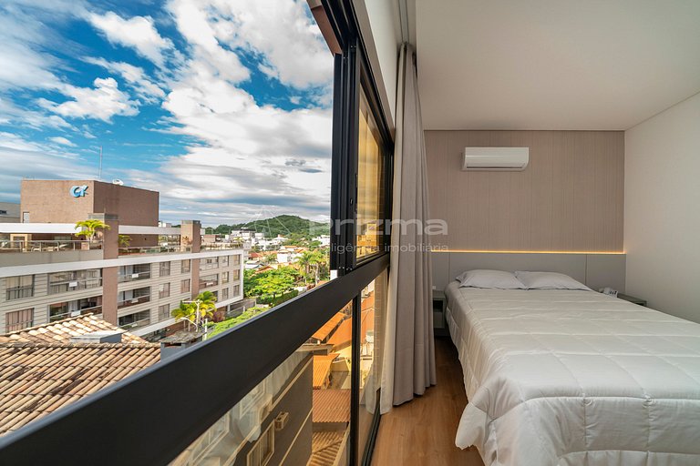 308 - Suíte Elegante em Localização Incrível – Praia de Bomb