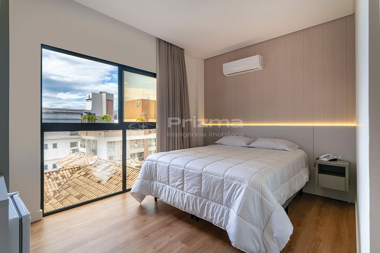 308 - Suíte Elegante em Localização Incrível – Praia de Bomb