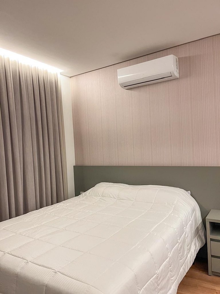 515 - Flat Moderno e Bem Localizado a 120 metros da praia de