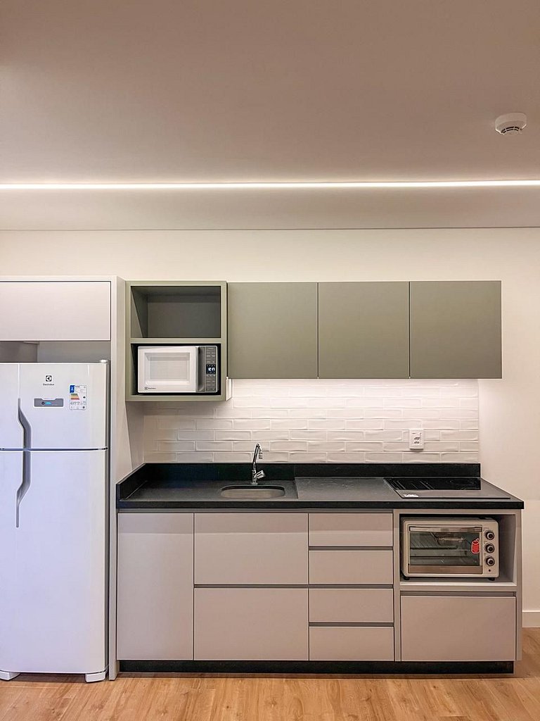 515 - Flat Moderno e Bem Localizado a 120 metros da praia de