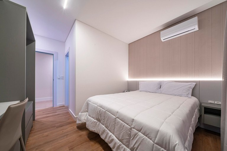 303 - Suíte a 120 metros da praia de Bombinhas