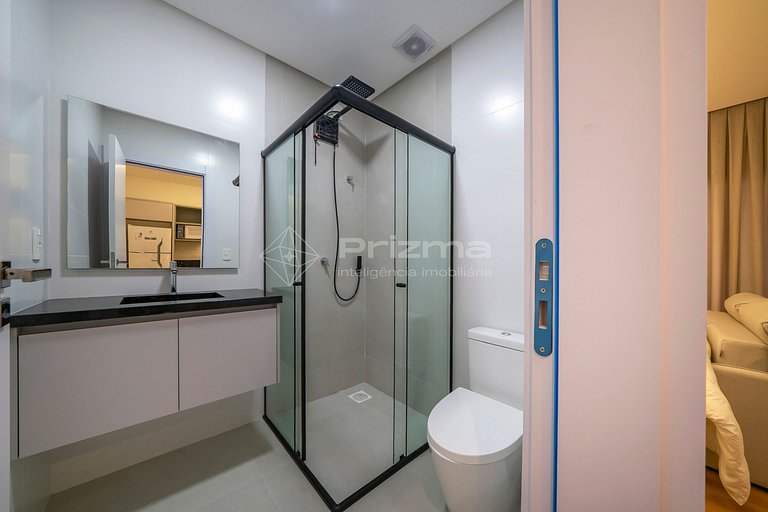 313 - Flat com café da manhã a 120m da praia