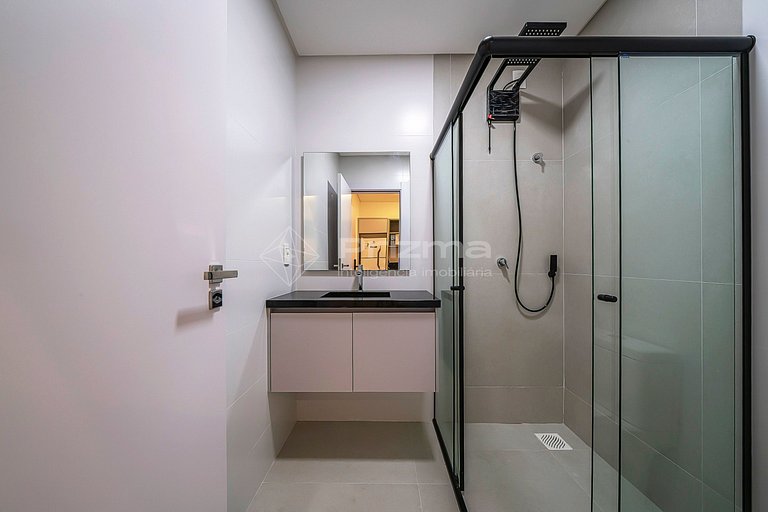 313 - Flat Moderno e Bem Localizado a 120 metros da praia de
