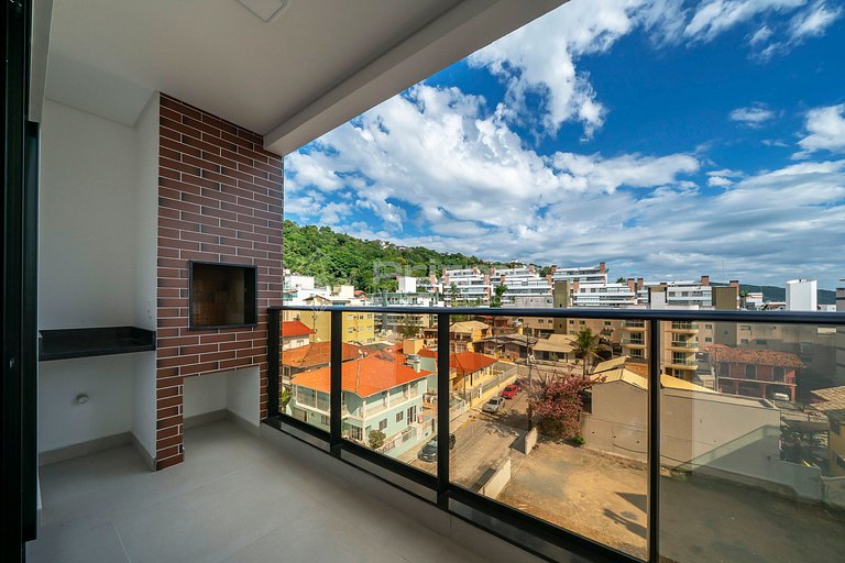 313 - Flat com café da manhã a 120m da praia