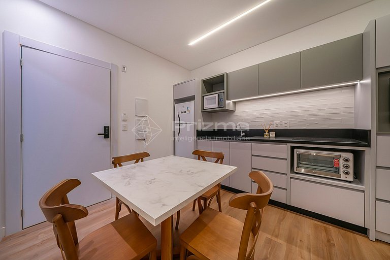 314 - Flat com café da manhã a 120m da praia