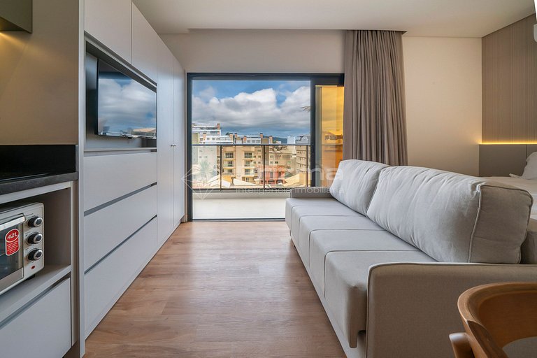314 - Flat com café da manhã a 120m da praia