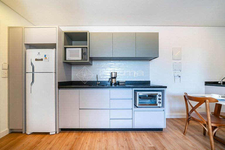 515 - Flat Moderno e Bem Localizado a 120 metros da praia de