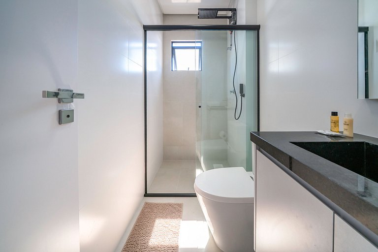 515 - Flat Moderno e Bem Localizado a Poucos Metros da Praia